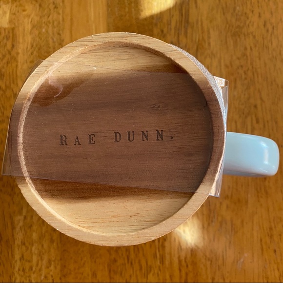 Rae Dunn Light Blue BEE KIND Gold Letters Bee Design Ceramic Mug Wood Lid NEW!! - Picture 3 of 3